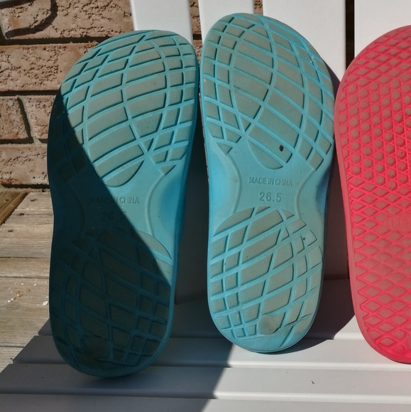 FREE Men's 8.5 Blue Sandal Slides - Picture 2 of 2